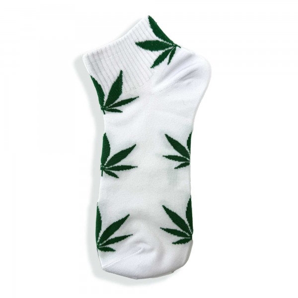 Chaussettes blanches avec feuilles de cannabis vertes